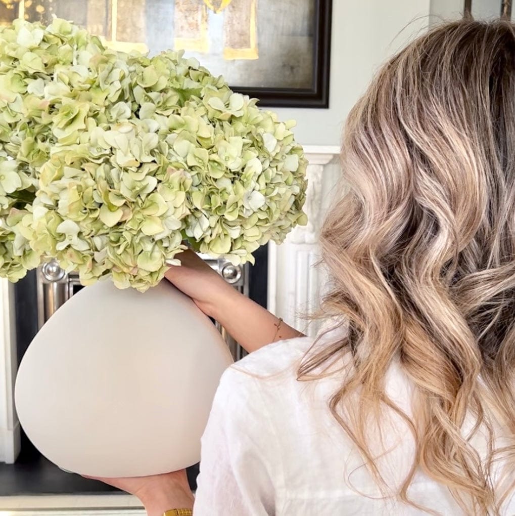 Artificial Hydrangeas Luxury Faux Hydrangea Flowers Styling Tips How to Find the Most Realistic Fake Hydrangeas from The Faux Flower Company UK